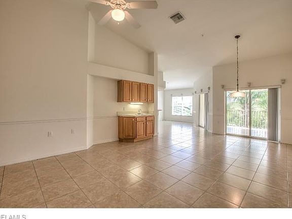 3rd image of 3260 Douglas Dr APT 202