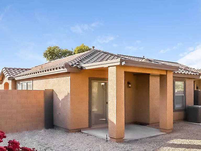 40084 W Catherine Dr — Photo 15