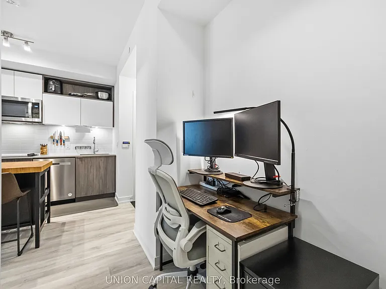 121 Lower Sherbourne St #647 — Photo 17