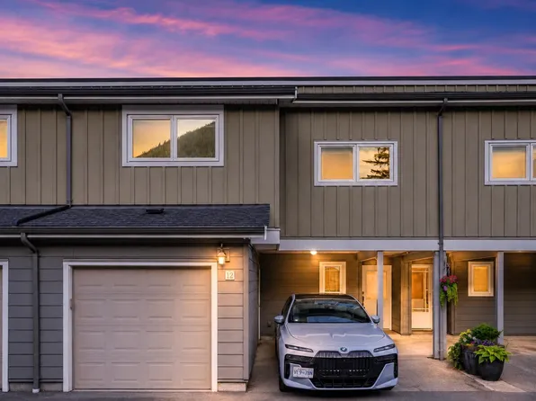 39752 Government Rd #12, Squamish, BC V8B 0G3