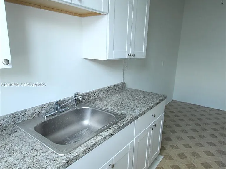 1115 Euclid Ave #11 — Photo 8
