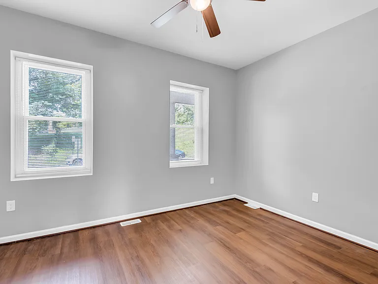 2103 Chelsea Ter #1 — Photo 11