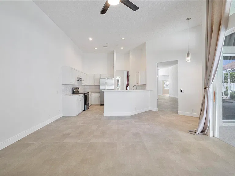 970 Greenwood Rd — Photo 21