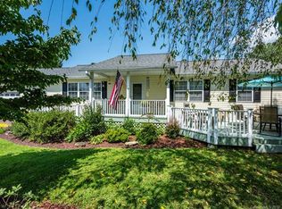 55 Cedar Creek Dr, Hendersonville, NC 28792