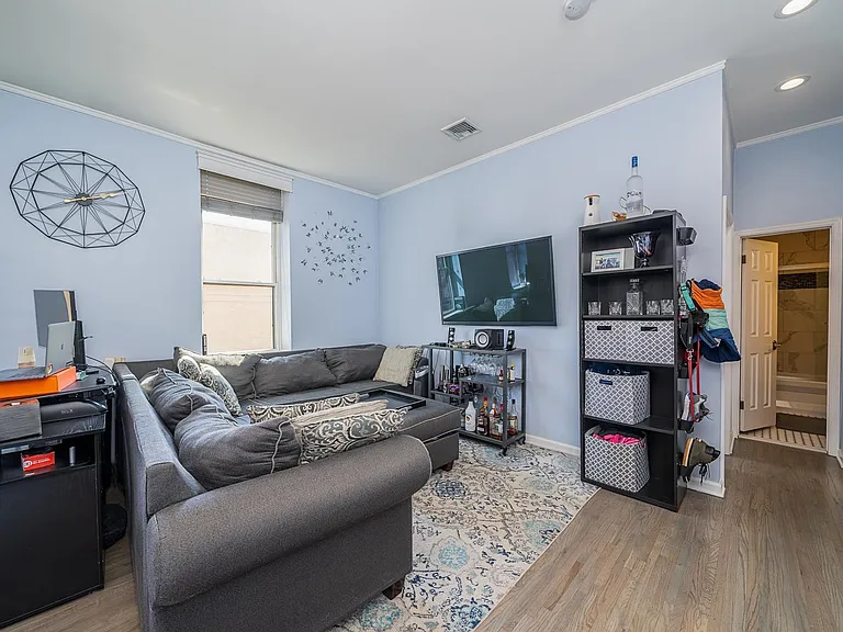 818 Jefferson St #4E — Photo 5