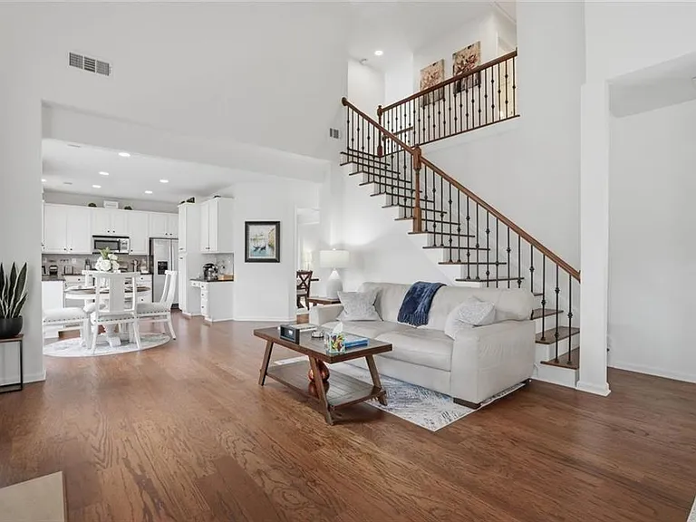 6261 Vinings Vintage Dr — Photo 10