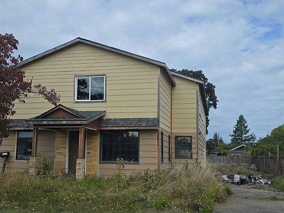 2nd image of 1009 5th Ave SW