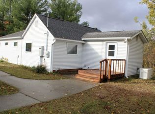 7348 Kellogg Rd NW, Rapid City, MI 49676
