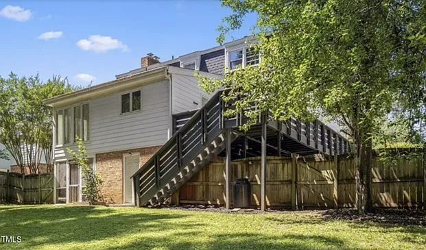 5 bed, 3.5 bath, 3554 sqft, $5,800 — Photo 2