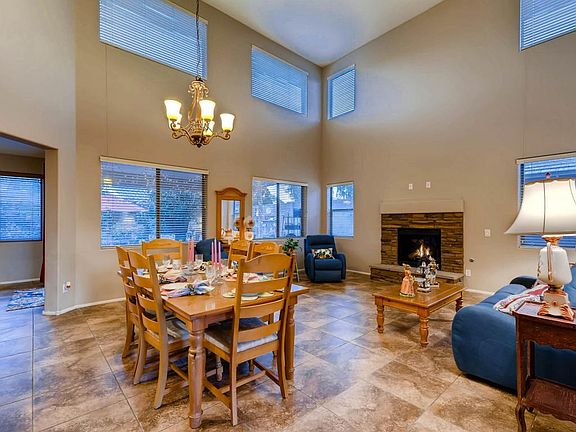 2616 E Rustling Oaks Lane-MLS_Size-004-2