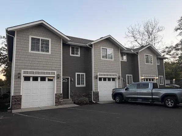 117 NE C St #3, College Place, WA 99324