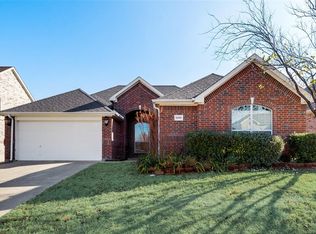 1608 Northview Dr, Grand Prairie, TX 75051
