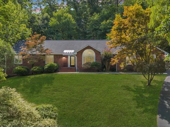 140 Bogey Ln, Salem, VA 24153