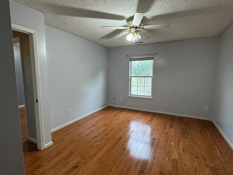 5400 Dorcas St — Photo 7