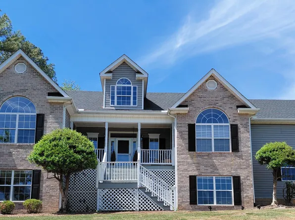 2415 Wakefield Rd #1, Charlottesville, VA 22901