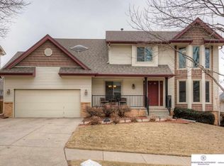 2309 Nelsons Creek Dr, Omaha, NE 68116