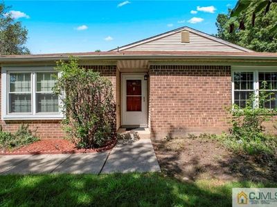 280 Constitution Cir, North Brunswick, NJ, 08902