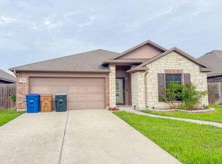 3206 Wood Creek Dr, Corpus Christi, TX 78410