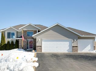 984 Lincoln Ct S, Cambridge, MN 55008