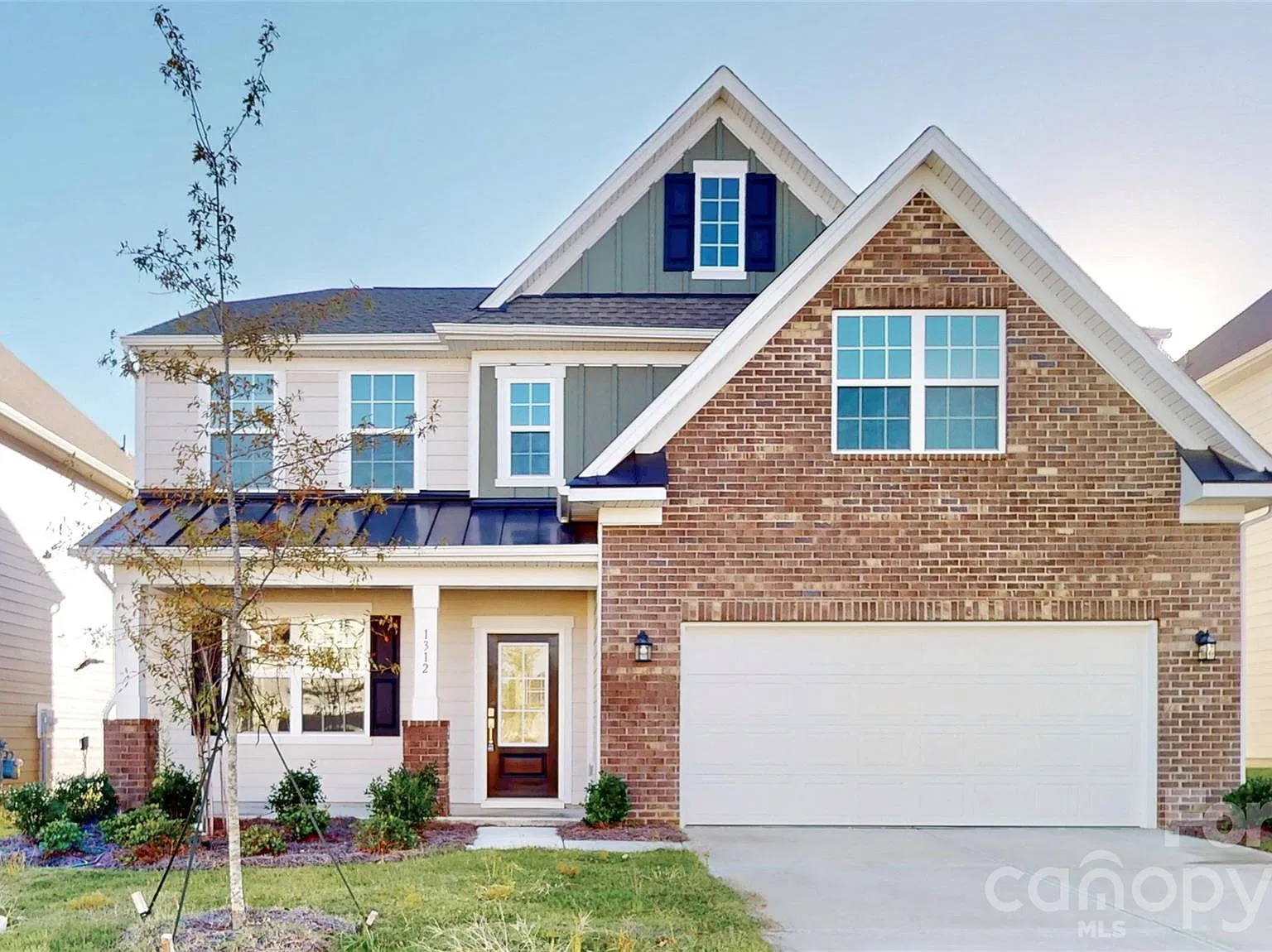 4 bed, 2.5 bath, 2753 sqft, $3,000 — Photo 1
