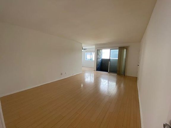 3rd image of 12621 Mitchell Ave #4
