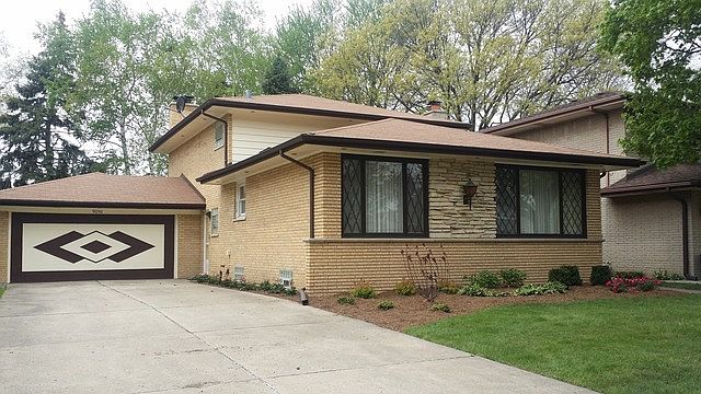 1st image of 9050 S Richmond Ave
