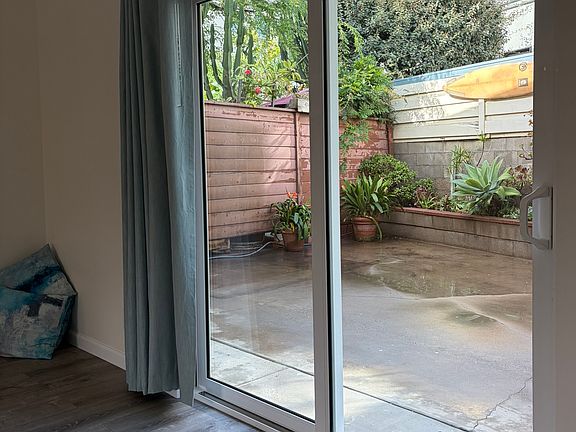 A calm and quiet space all to yourself. There is an enclosed outdoor shower and the hook-ups for a washer and dryer.