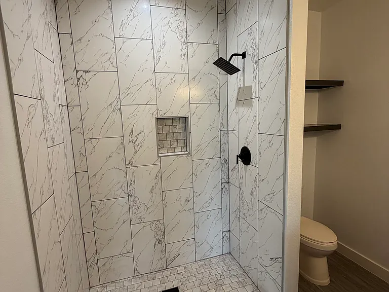 214 S Avenue I #214 — Photo 6