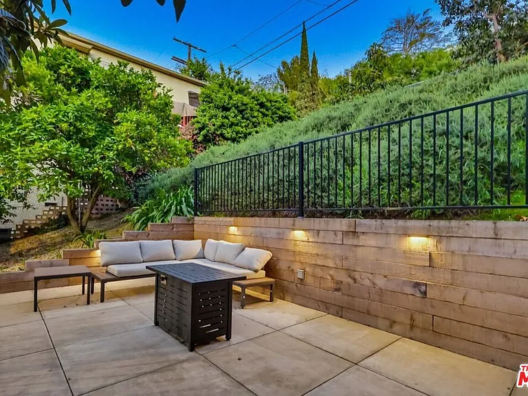 1828 Silver Lake Blvd — Photo 13