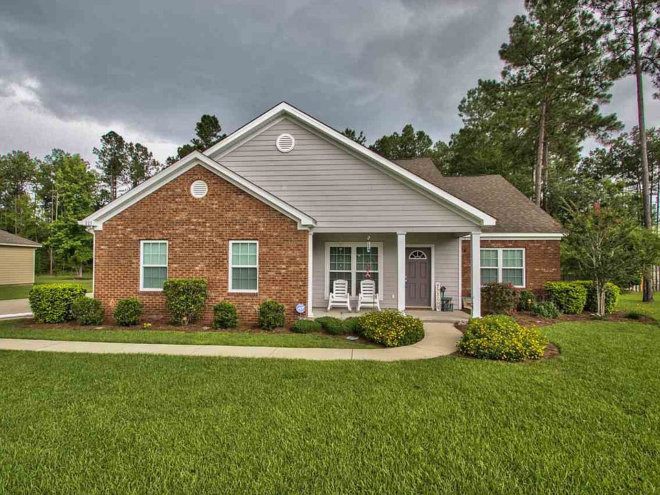1st image of 221 Nandina Way