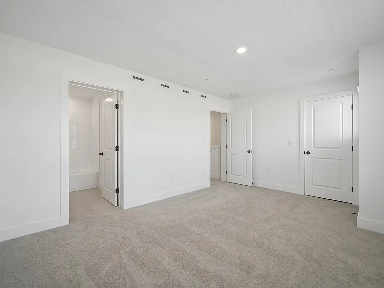 15219 Hamlin Park Dr #15219 — Photo 25