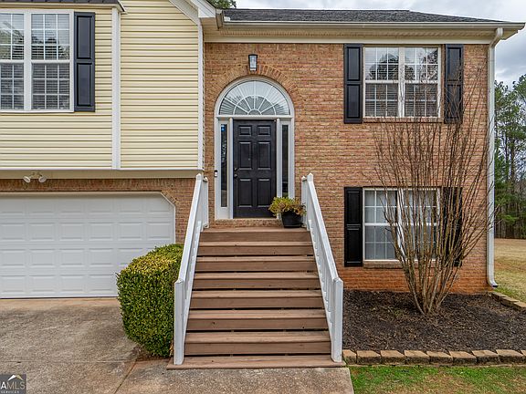 3rd image of 5105 Reynolds Ct