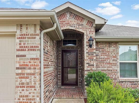 3rd image of 9136 Holliday Ln