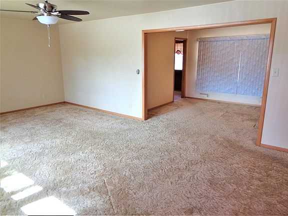 3rd image of 5854 Aspen Dr