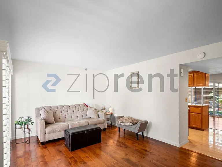 1904 Pomar Way — Photo 4