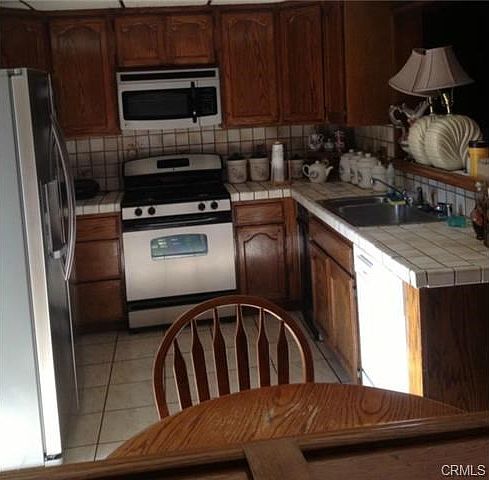 2nd image of 8908 Clarinda Ave