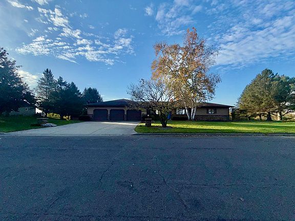 3rd image of 1818 Grumann Dr