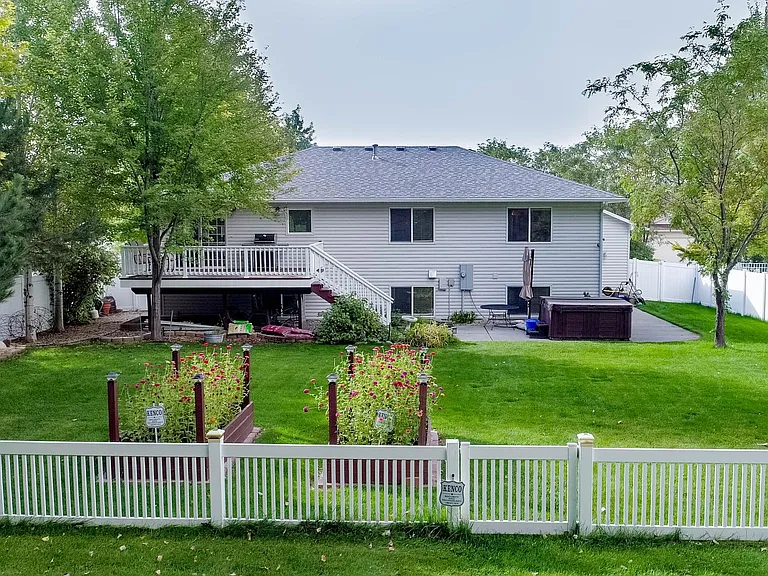 3835 Fairmeadow Dr — Photo 21
