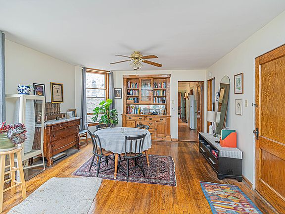 4th image of 2042 N Sawyer Ave