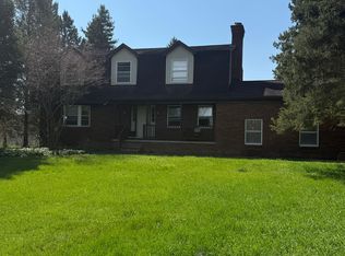 1531 Eight Mile Rd, Whitmore Lake, MI 48189