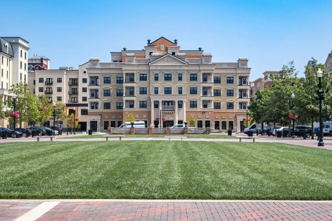 The Windsor as seen from Carter Green