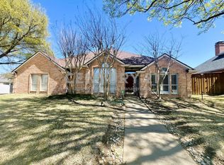 6613 Carriage Dr, Colleyville, TX 76034