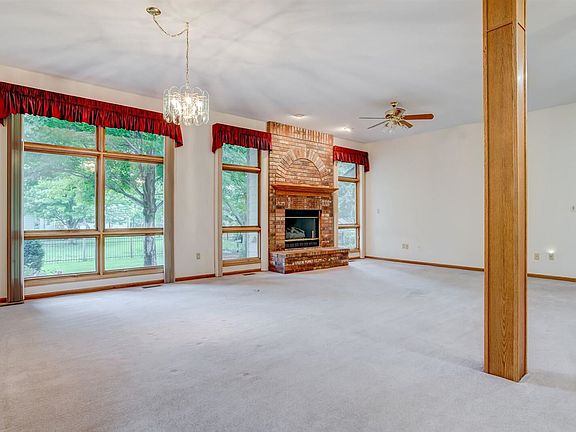 5th image of 1845 Terrace Dr