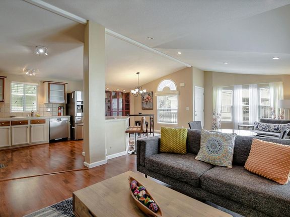 3rd image of 2395 Delaware Ave #127