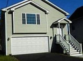 190 York St, West Haven, CT 06516