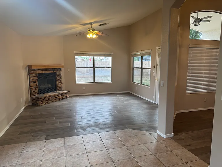 2441 E Dana Way — Photo 2