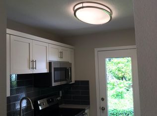 4430 SW Dickinson St, Portland, OR 97219