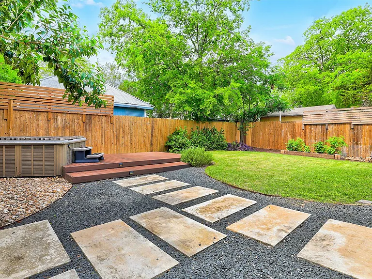 3319 Dalton St — Photo 40