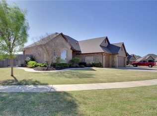 19512 Brookshire Ct, Edmond, OK 73012