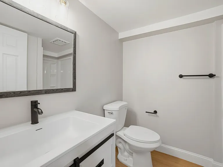 44 Topsfield Cir — Photo 25